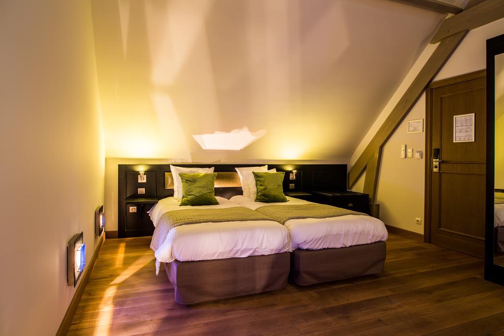 Hotel Den Hof Zelzate Exterior photo