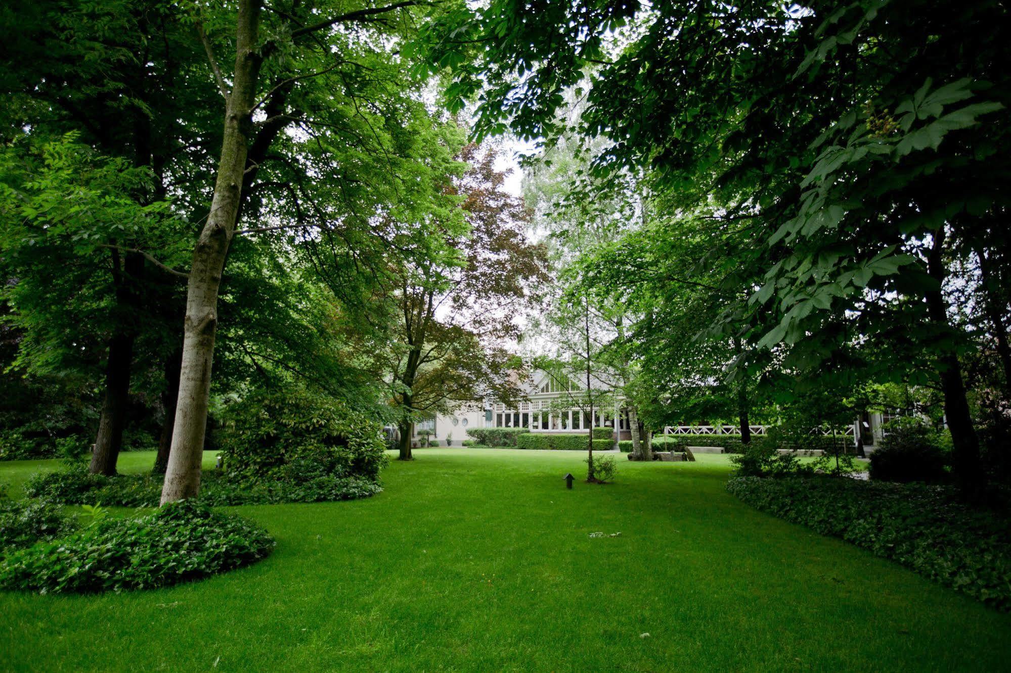 Hotel Den Hof Zelzate Exterior photo